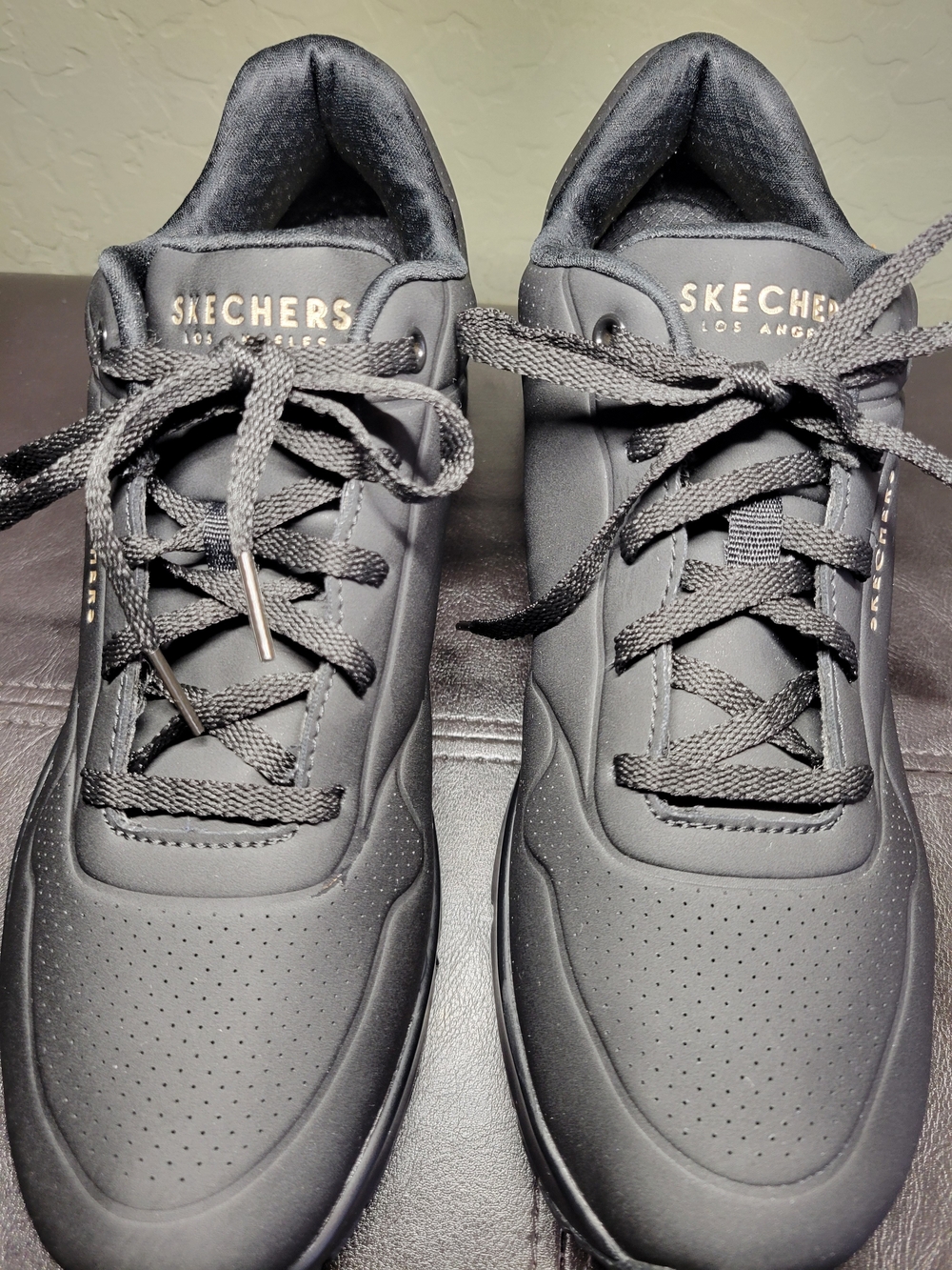 Skechers Los Angeles "Uno - Stand On Air" Sneakers Womens Size 11